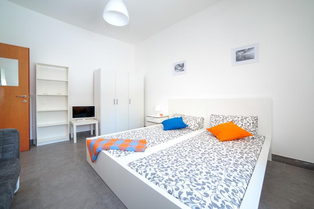 רימיני Ponte Tiberio Apartment מראה חיצוני תמונה