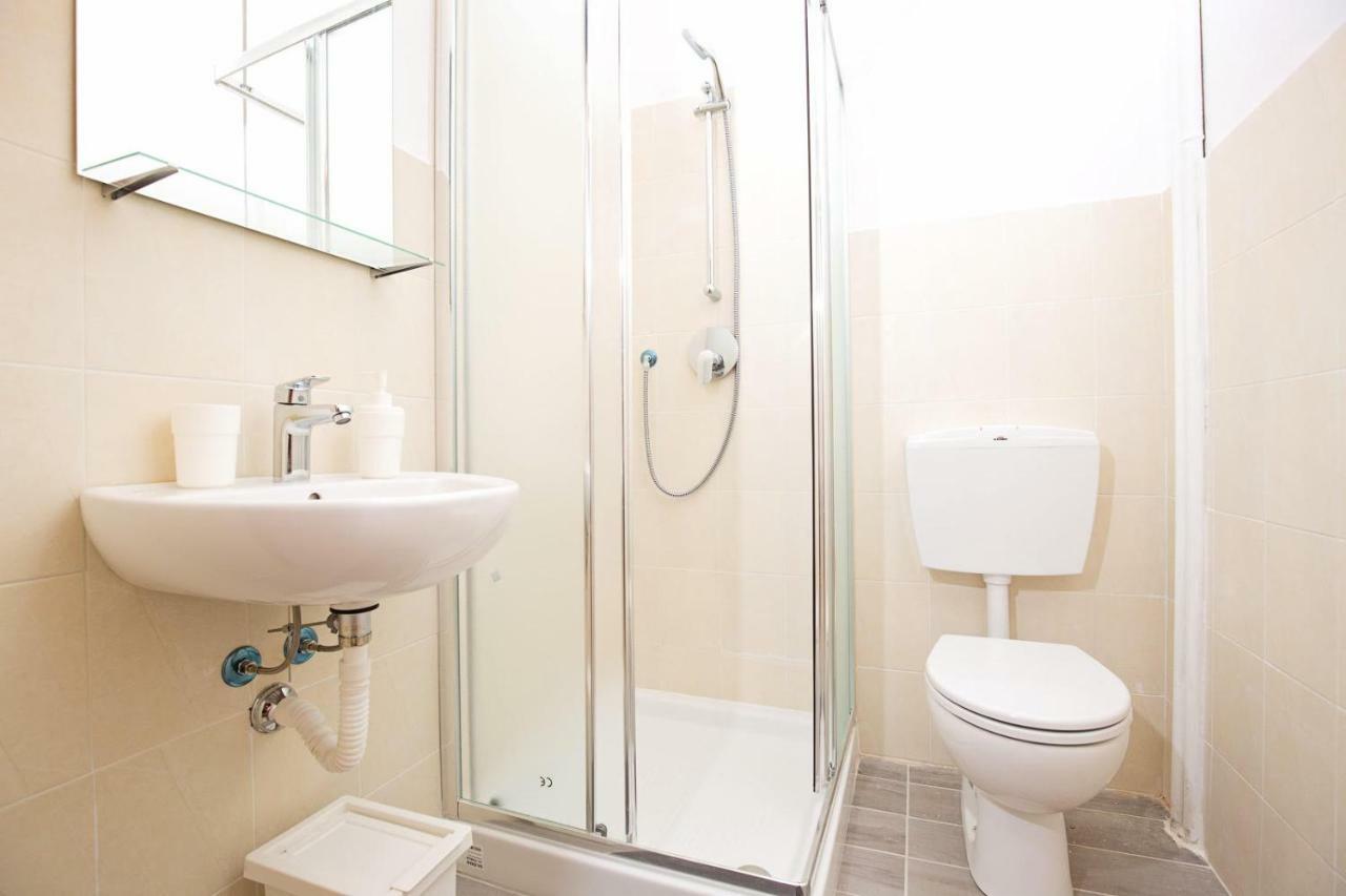 רימיני Ponte Tiberio Apartment מראה חיצוני תמונה